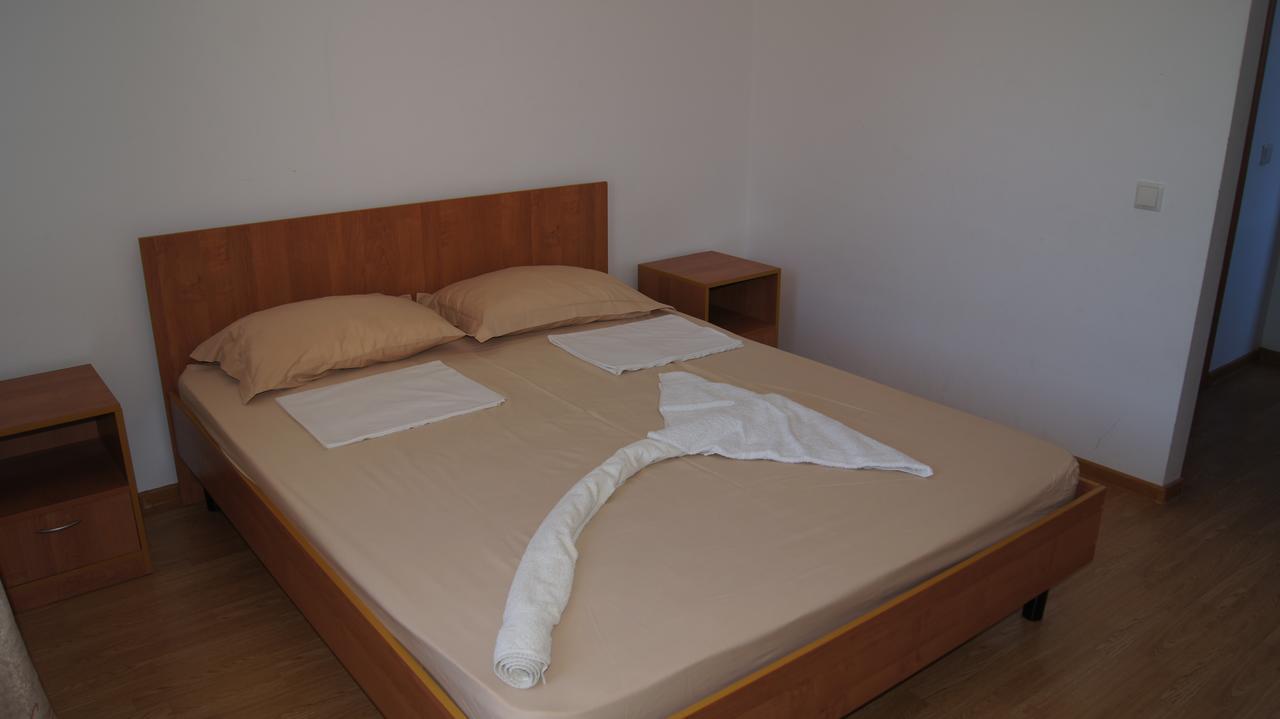 Hotel Sharmat Pizunda Exteriör bild