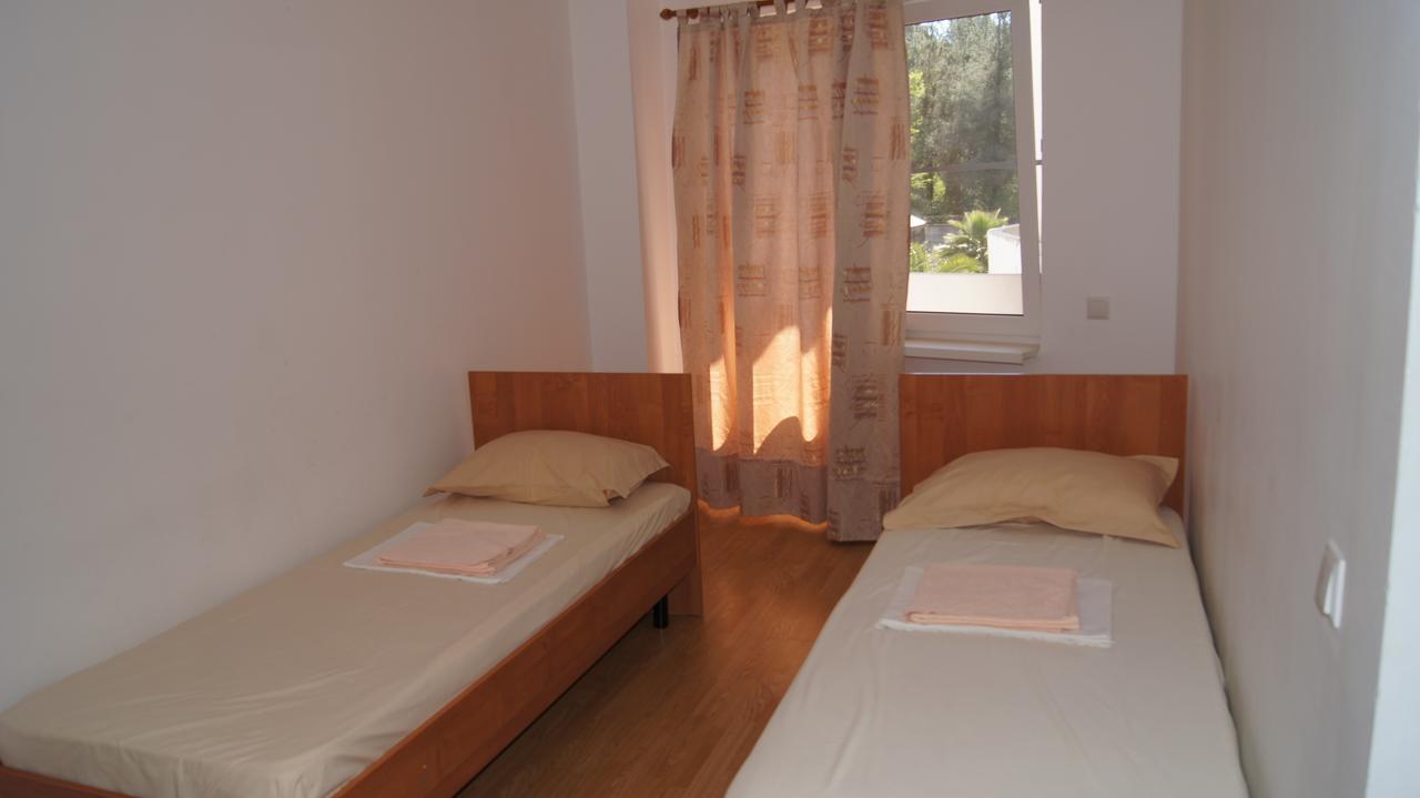 Hotel Sharmat Pizunda Exteriör bild